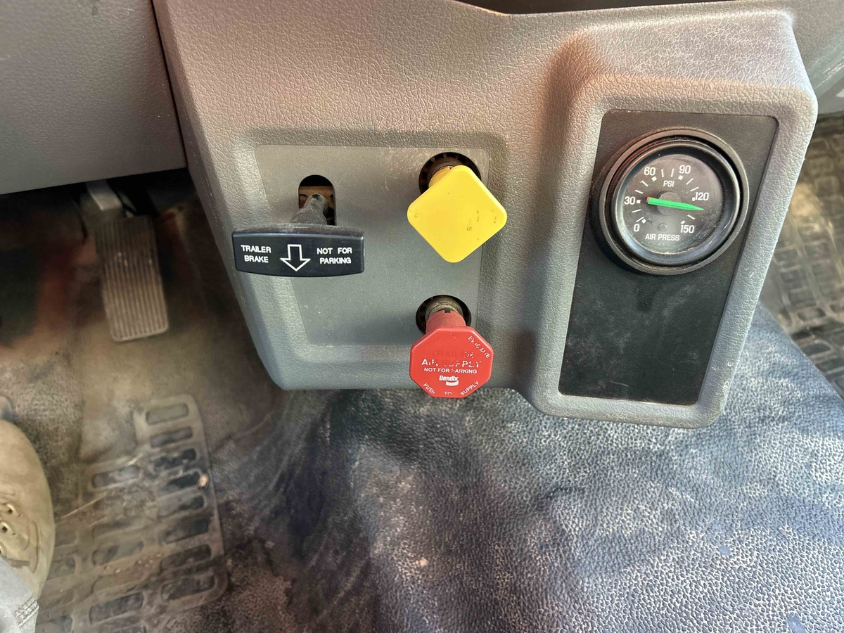 2017 Ford F750-11