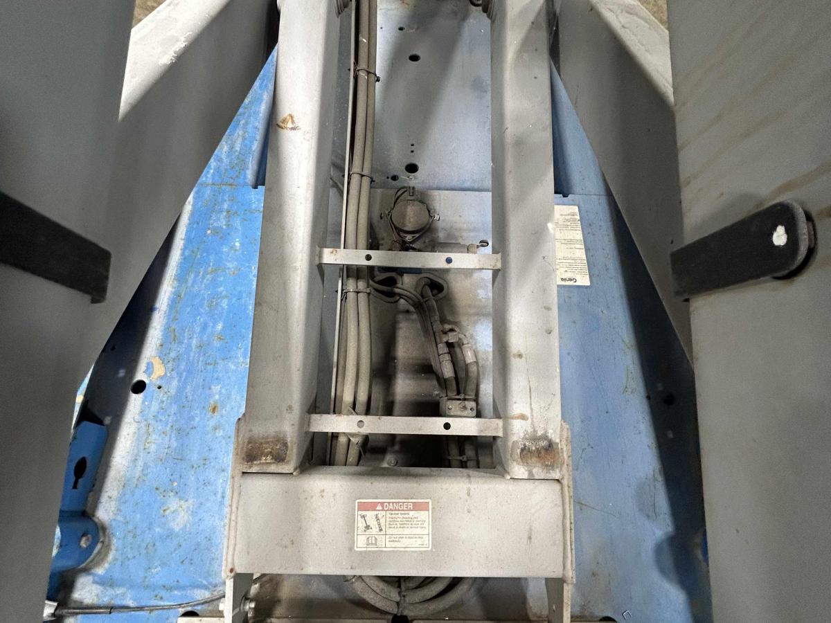 2016 Genie GS-3246