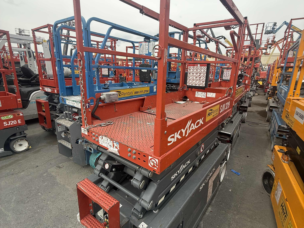 2017 Skyjack SJ3219-2