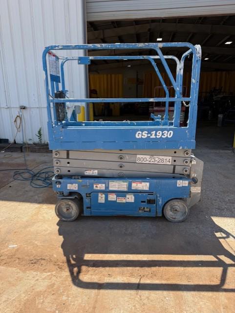 2018 Genie GS-1930
