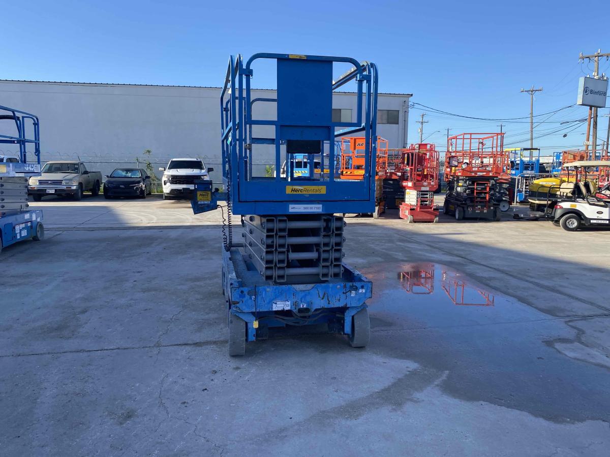 2015 Genie GS-3246