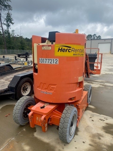 2015 JLG E300AJP-4