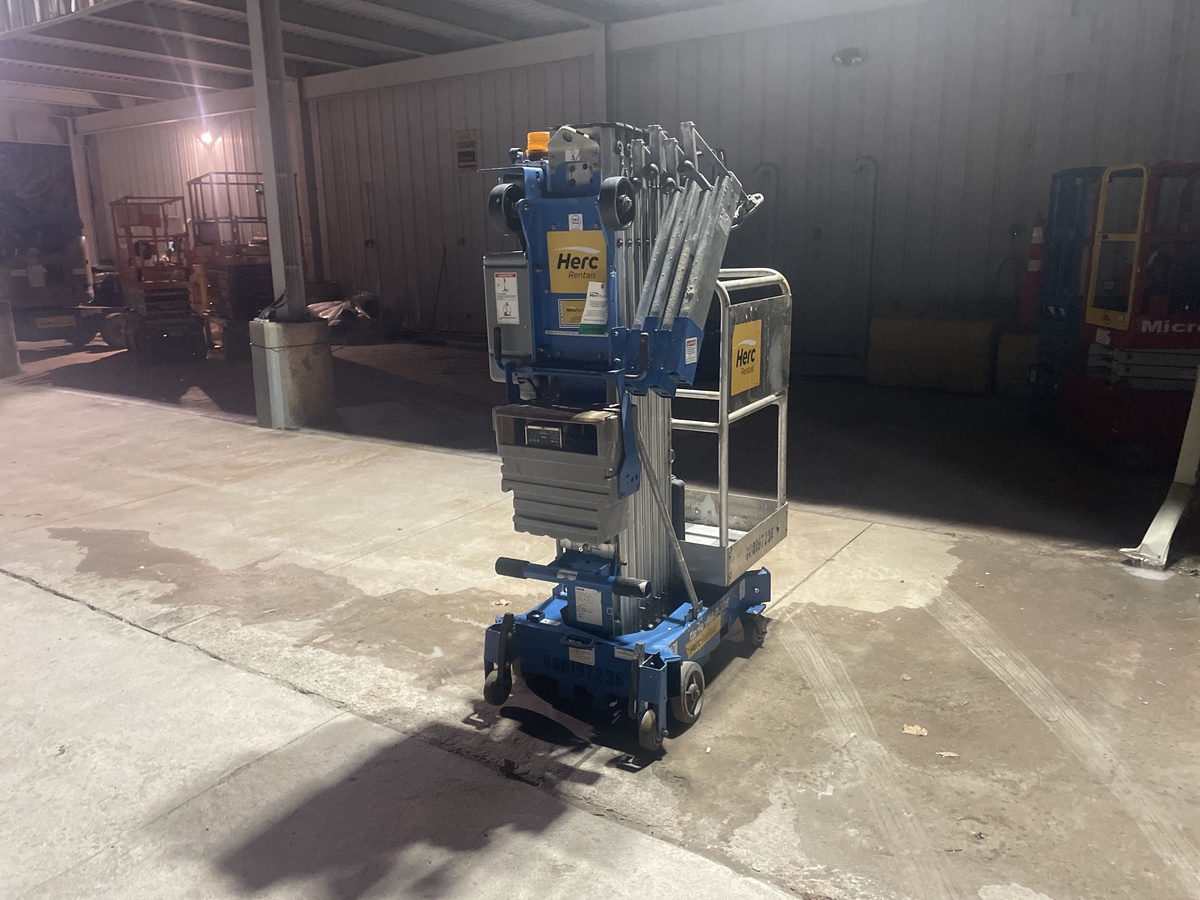 2018 Genie AWP-30S-4