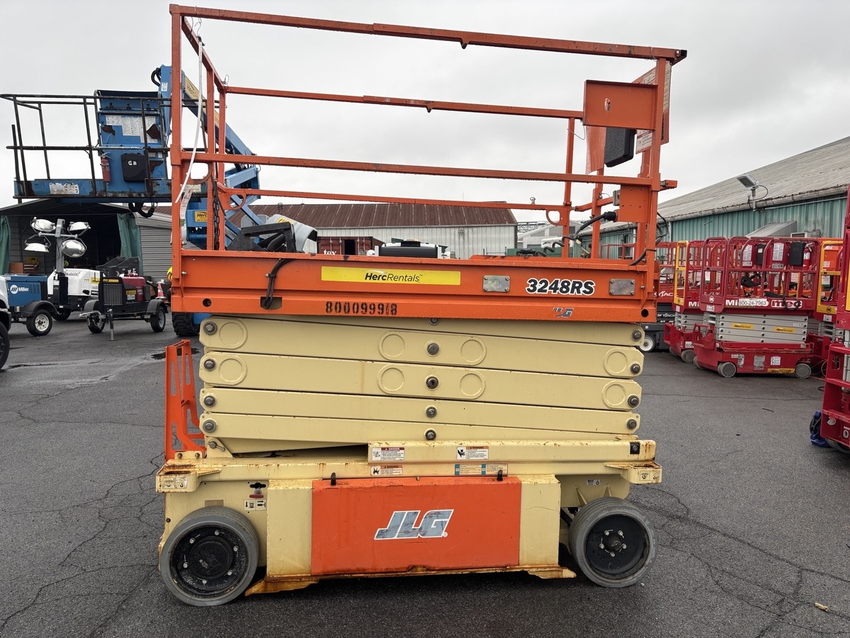 2016 JLG 3248RS