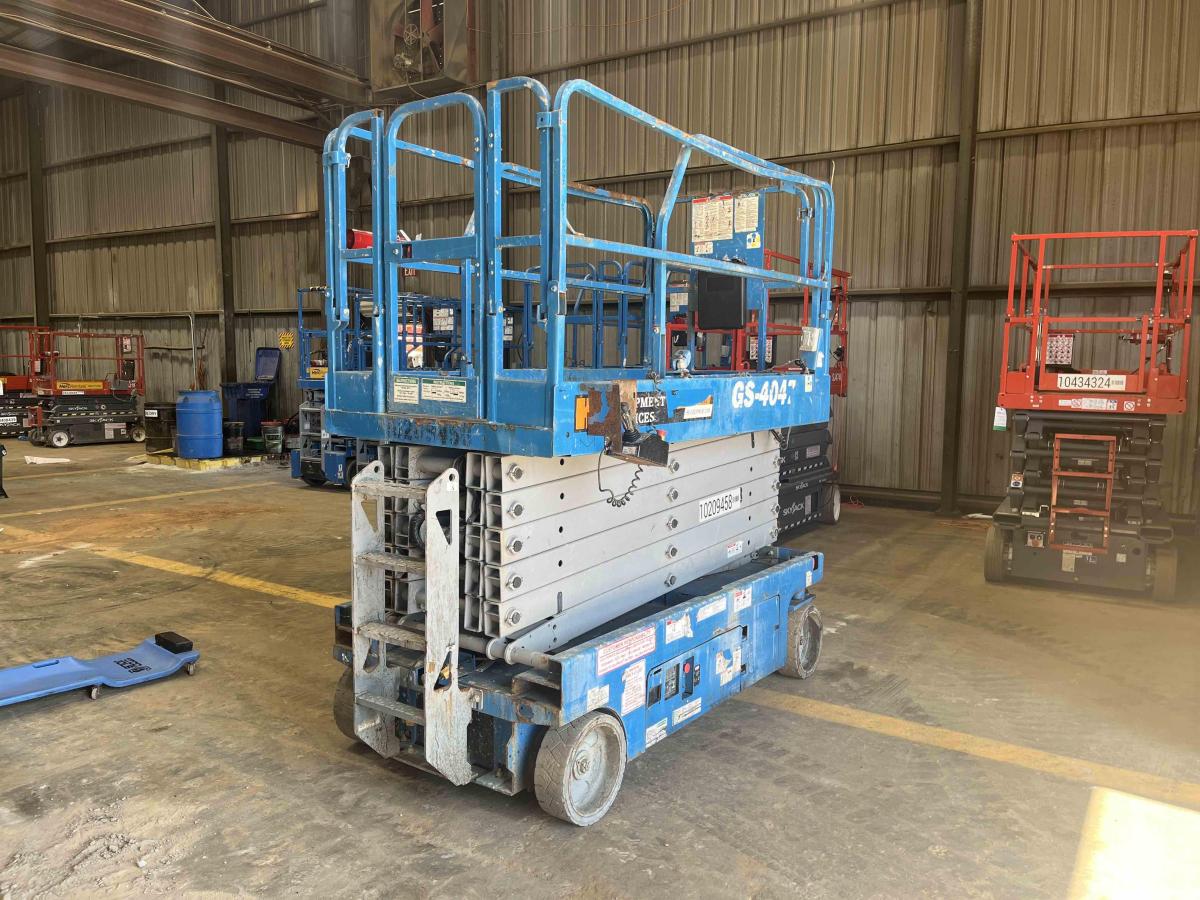 2017 Genie GS-4047