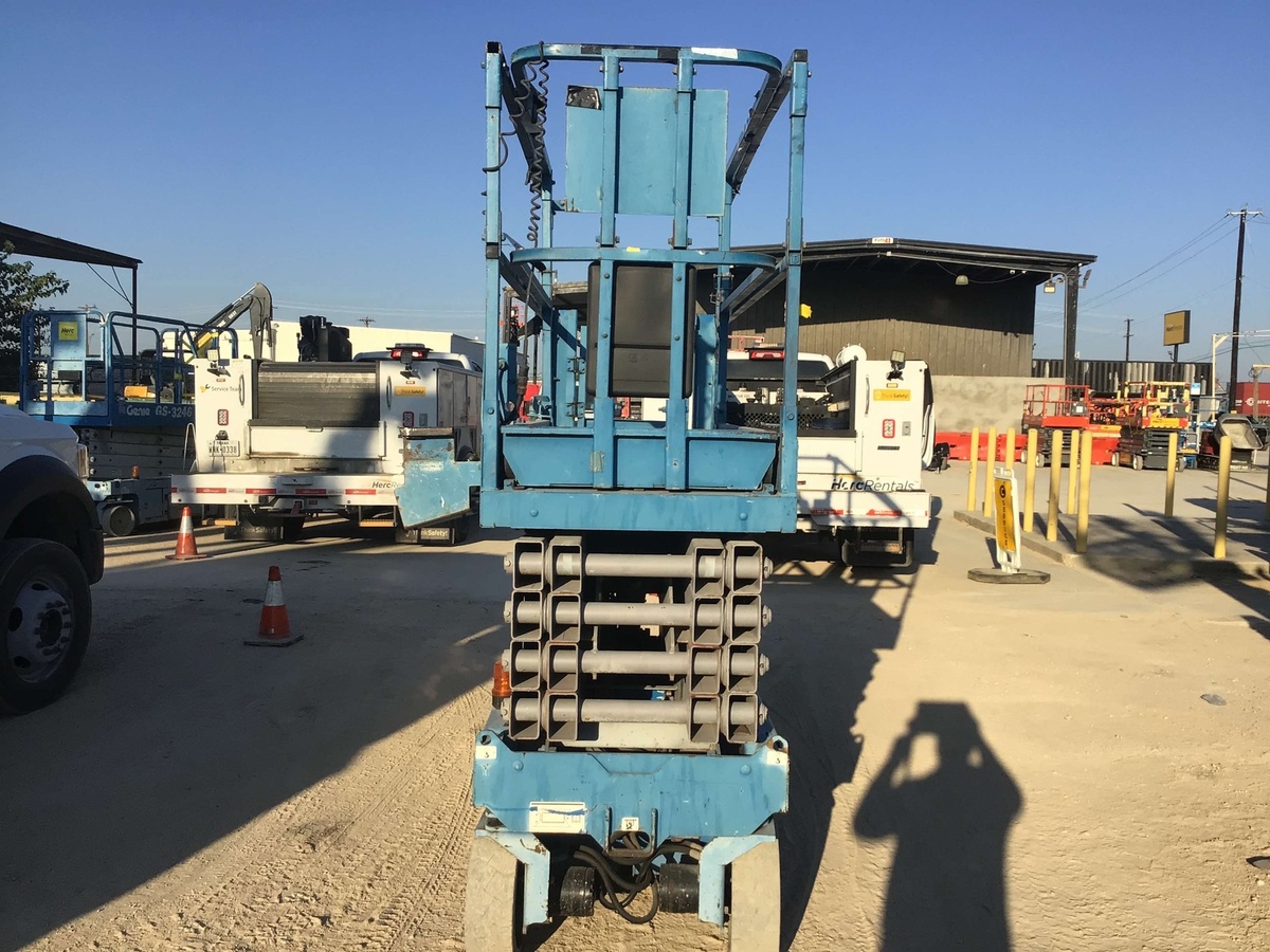 2016 Genie GS-3232-8