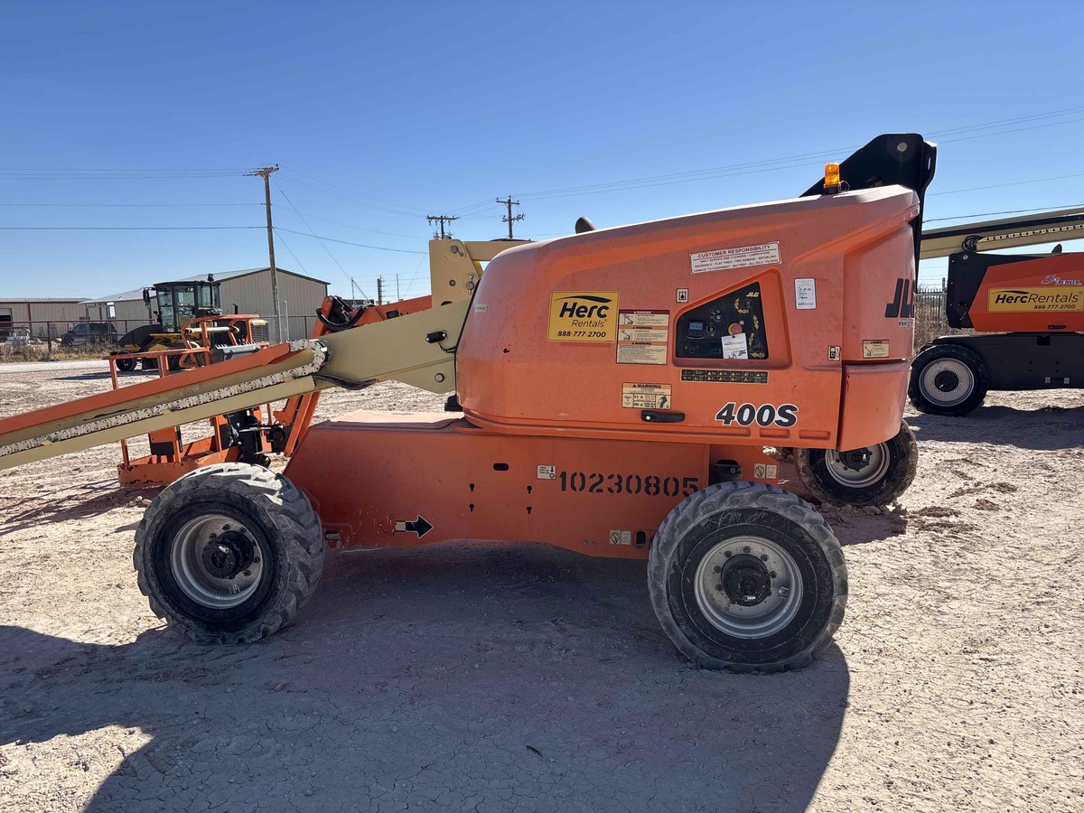 2017 JLG 400S-5