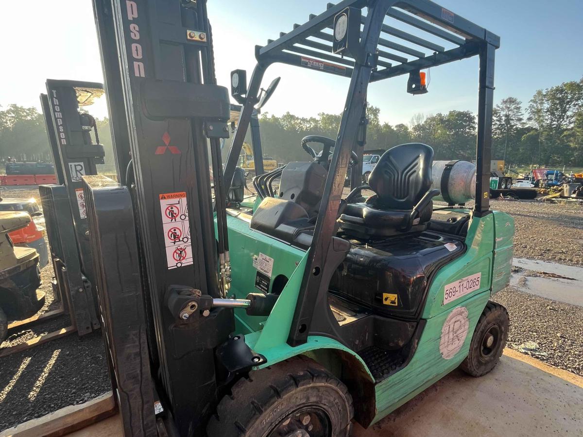 2021 Mitsubishi FG25N