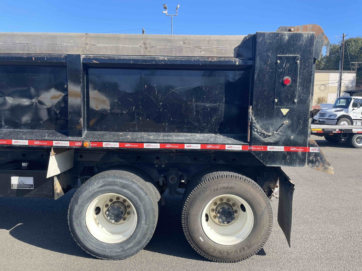 2018 Freightliner M2106-14