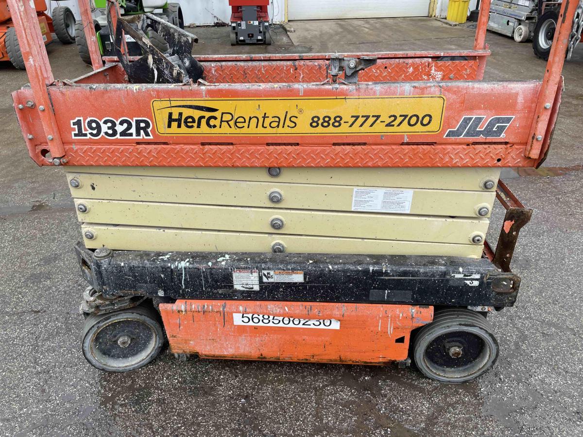 2018 JLG 1932R