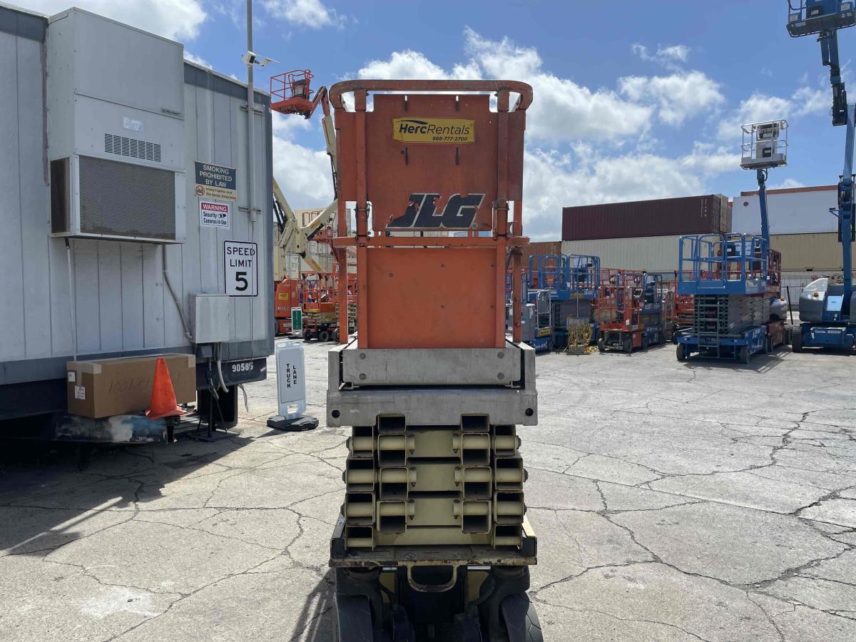 2012 JLG 2630ES