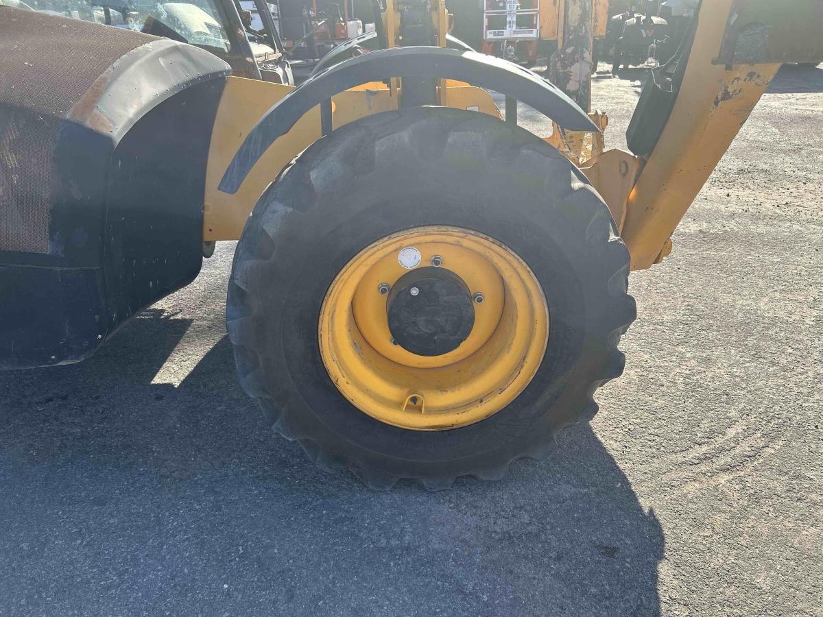 2017 JCB 510-56
