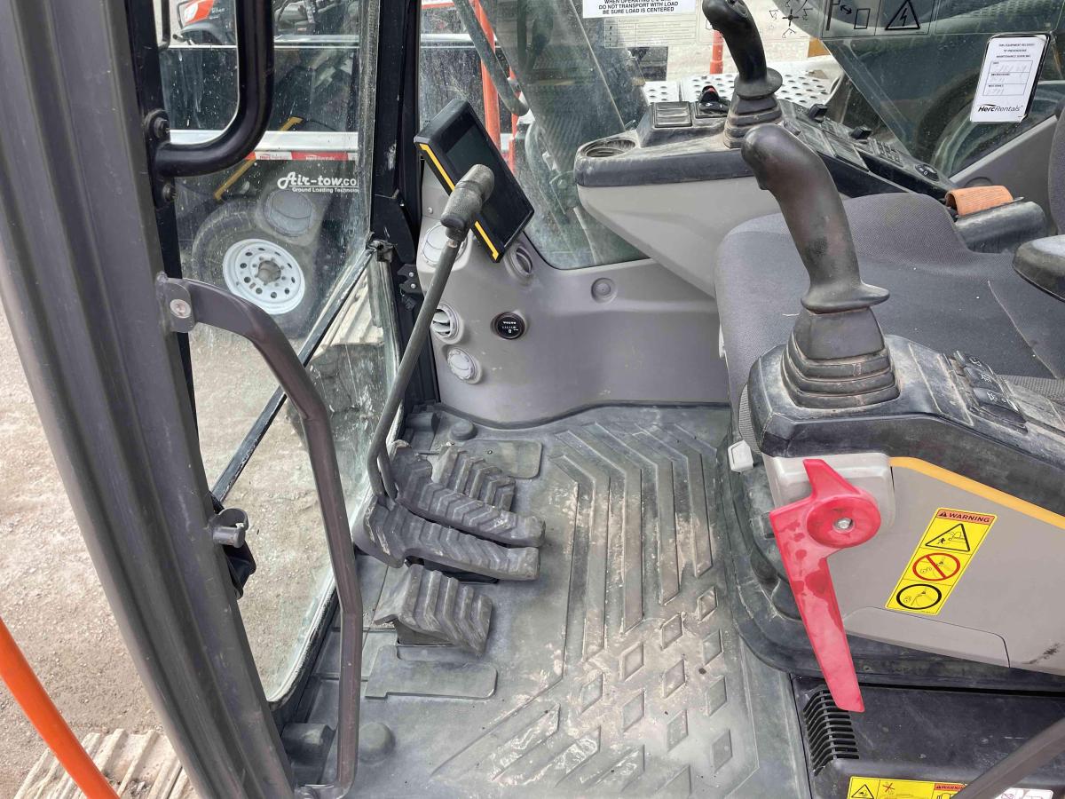 2020 Volvo EC200E