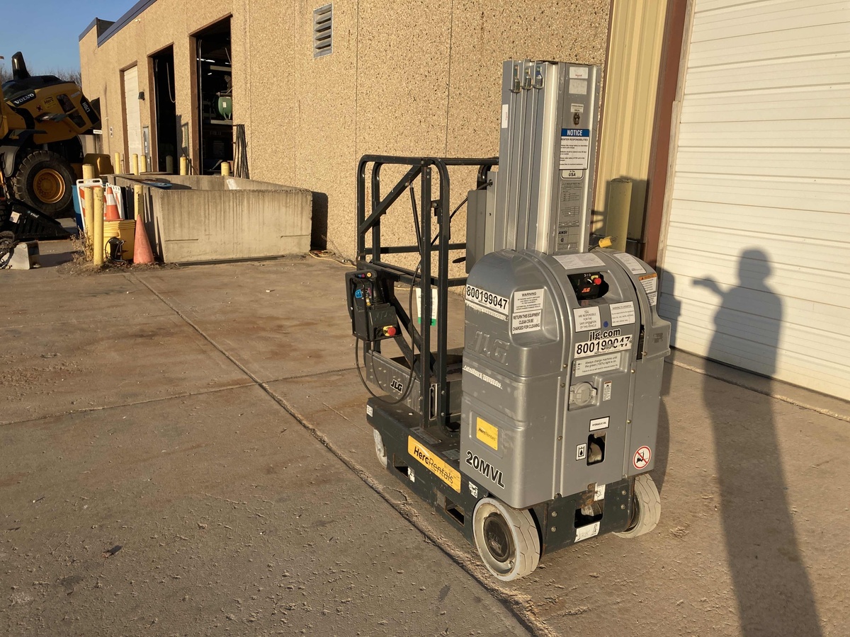 2018 JLG 20MVL