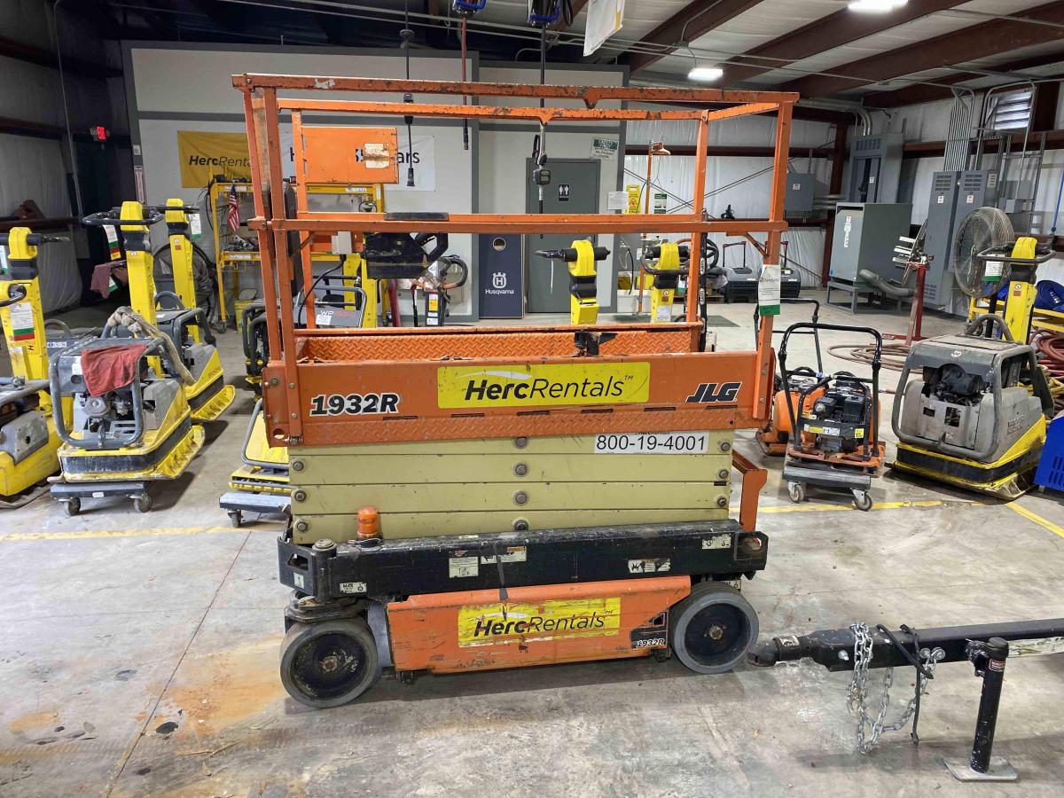 2018 JLG 1932R