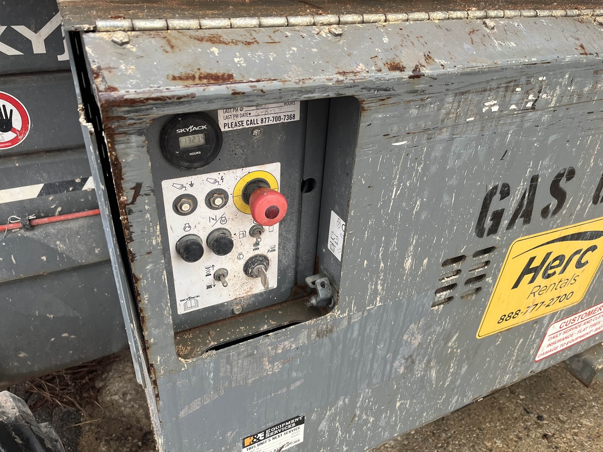 2018 Skyjack SJ-6826RT-7