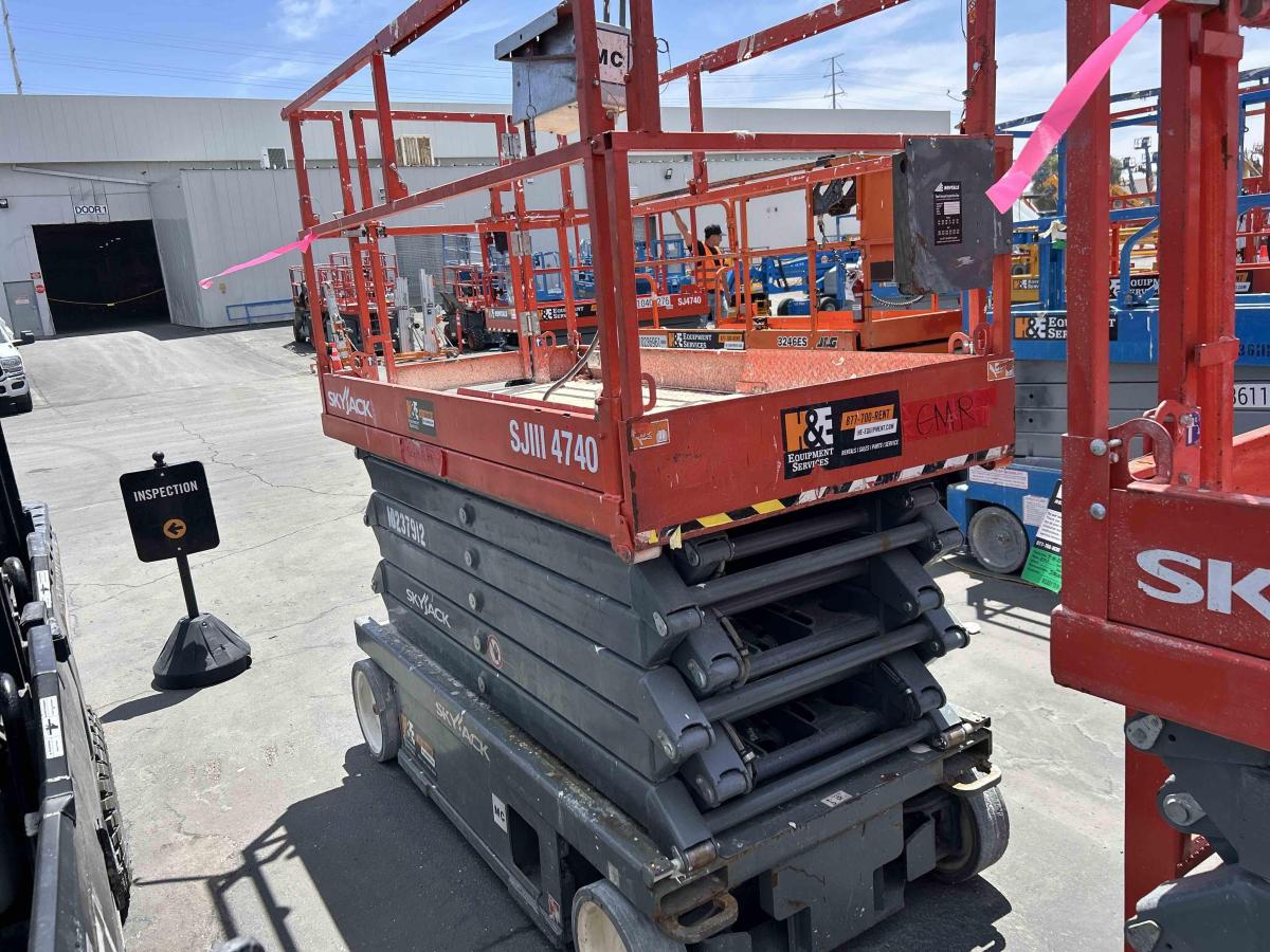 2018 Skyjack SJ4740