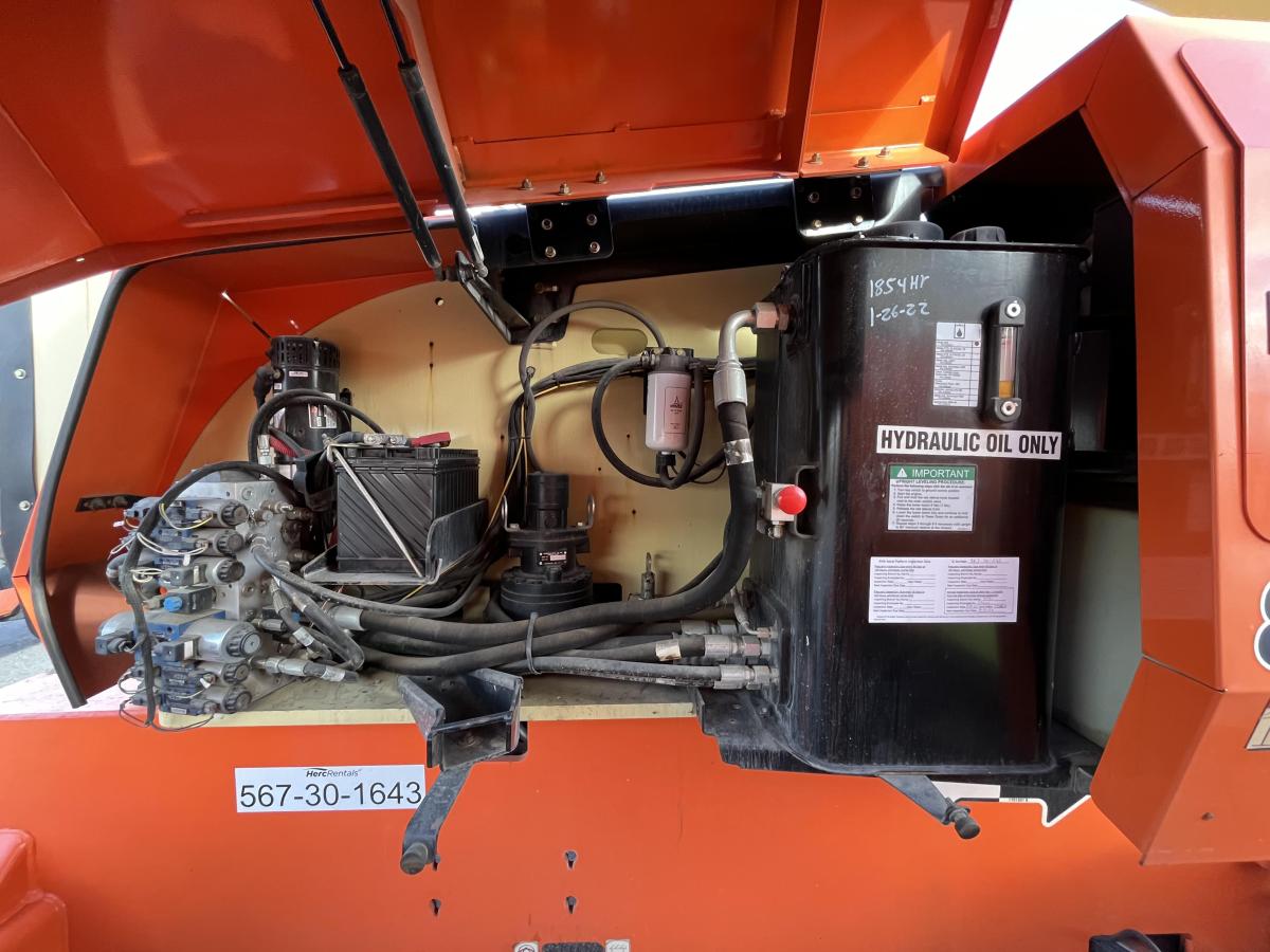 2015 JLG 800AJ