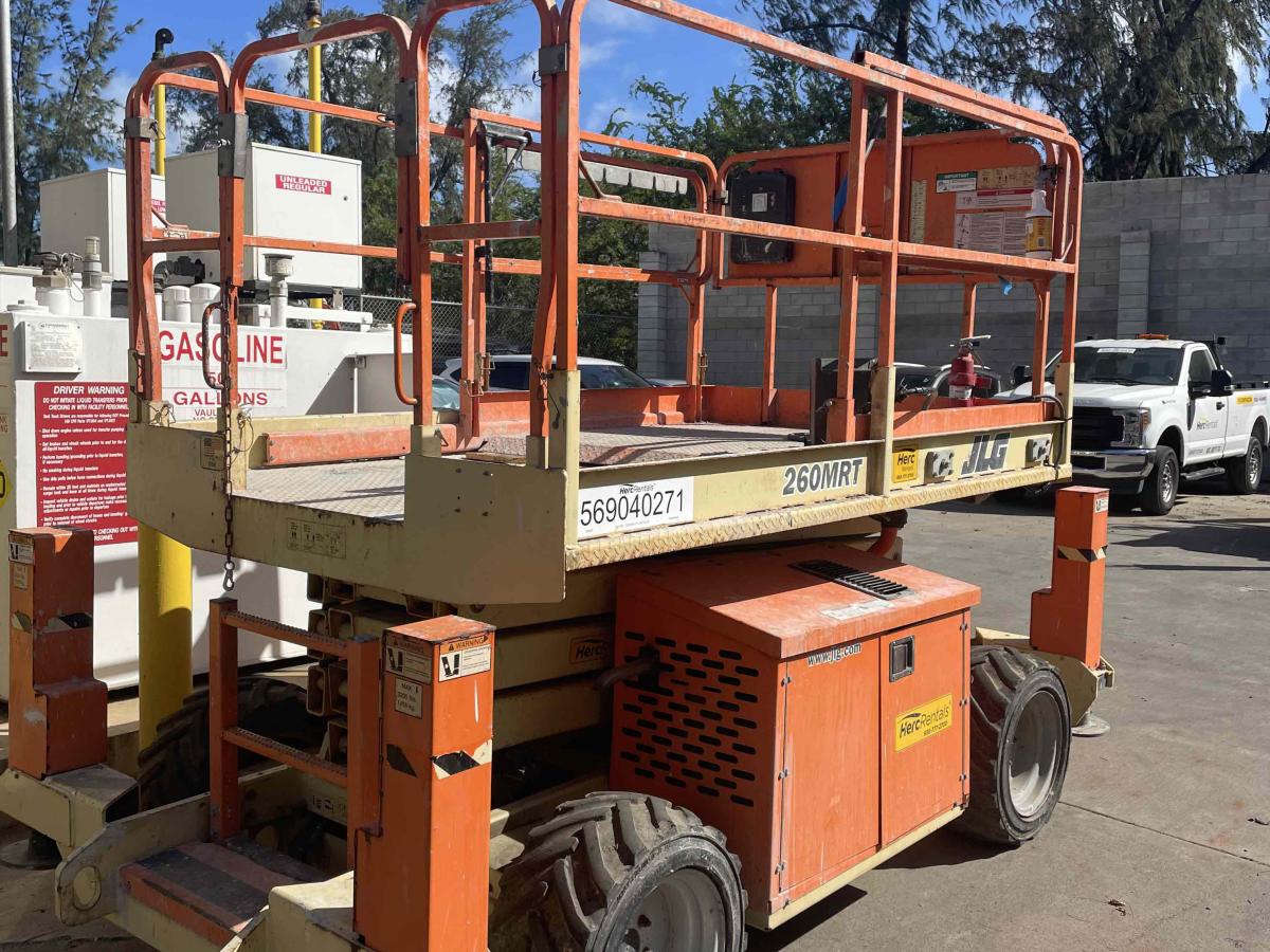 2017 JLG 260MRT
