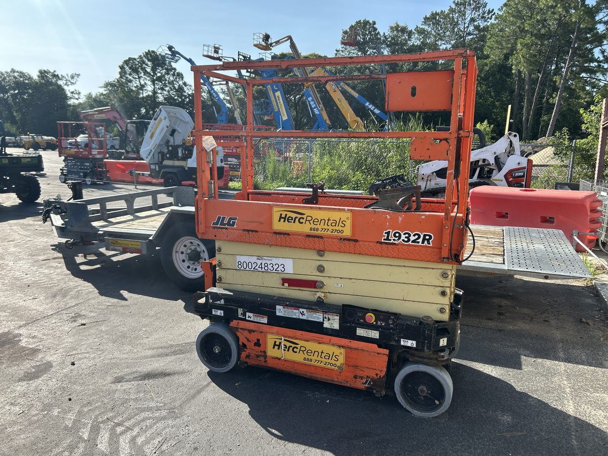 2019 JLG 1932R-2