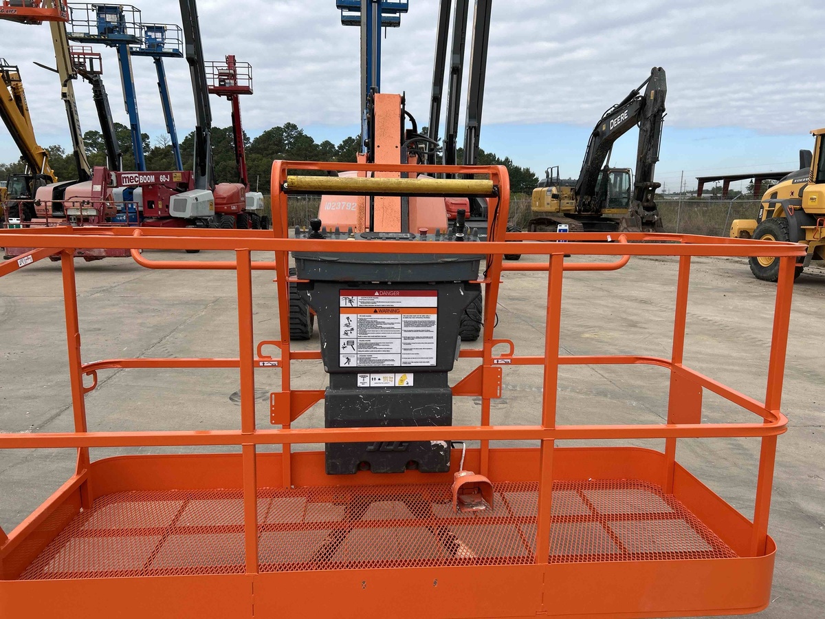 2018 JLG 460SJ-3