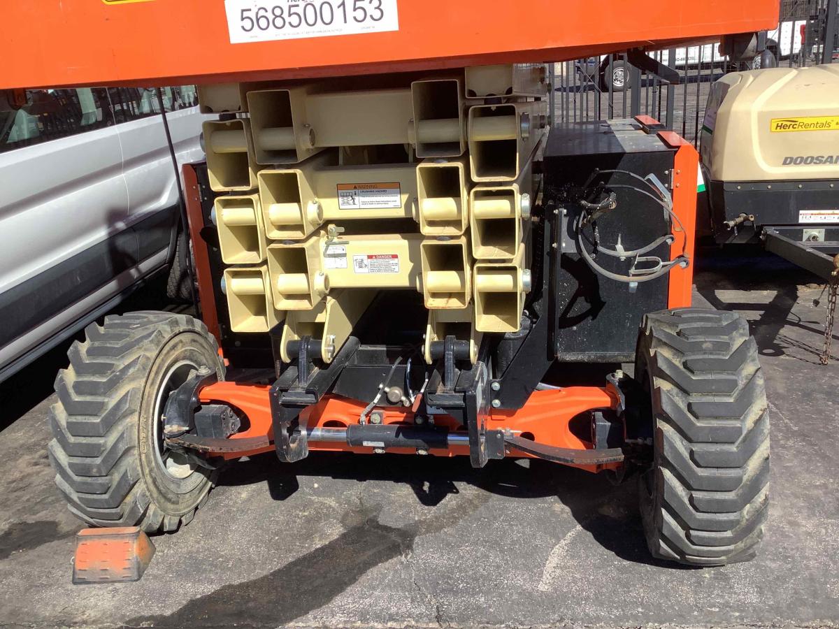 2018 JLG 430LRT