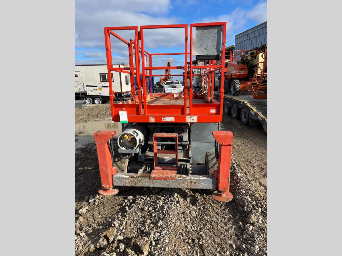 2015 Skyjack SJ-6826RT-2