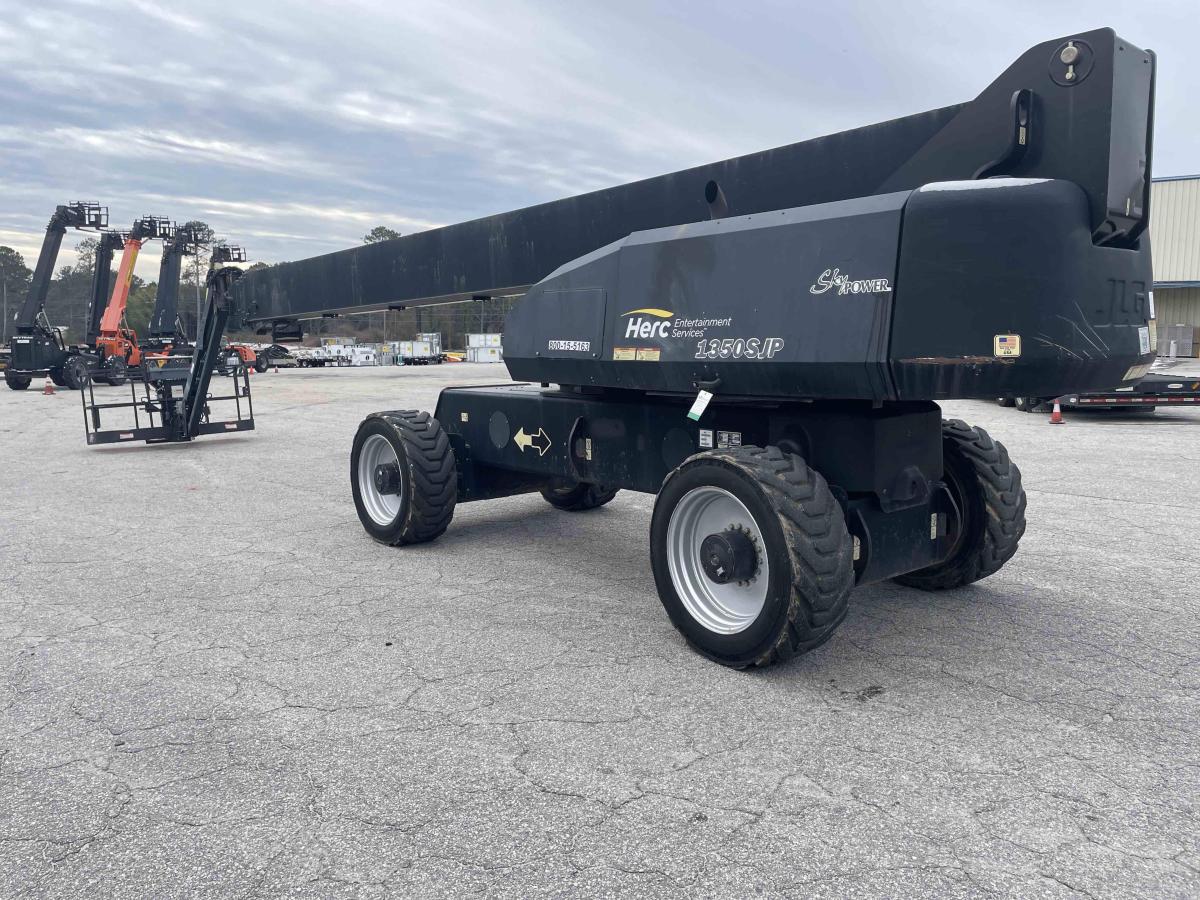 2017 JLG 1350SJP