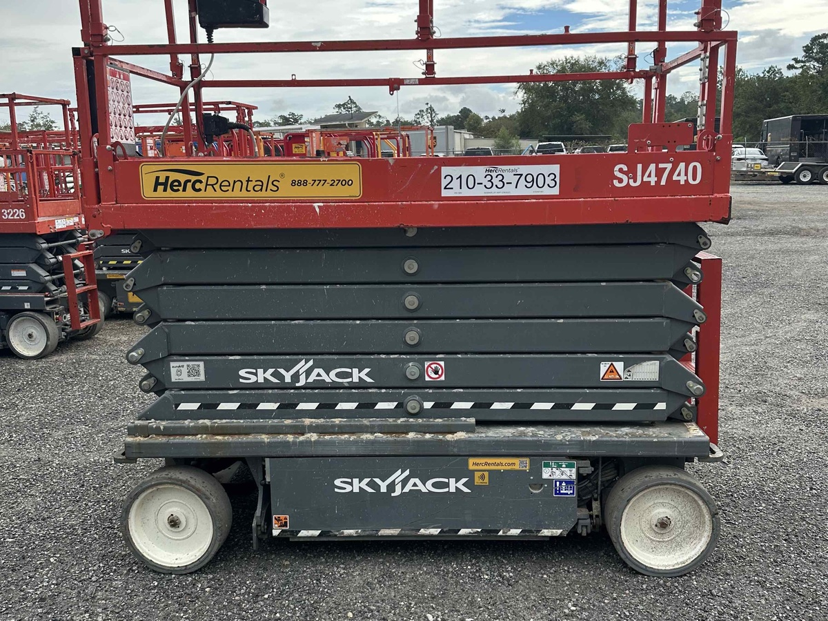 2021 Skyjack SJ4740-5