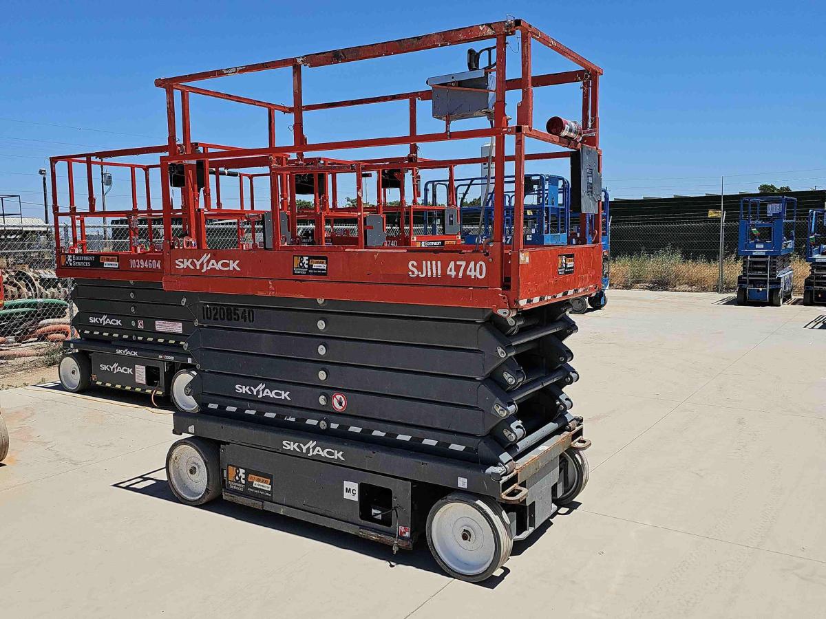 2017 Skyjack SJ4740