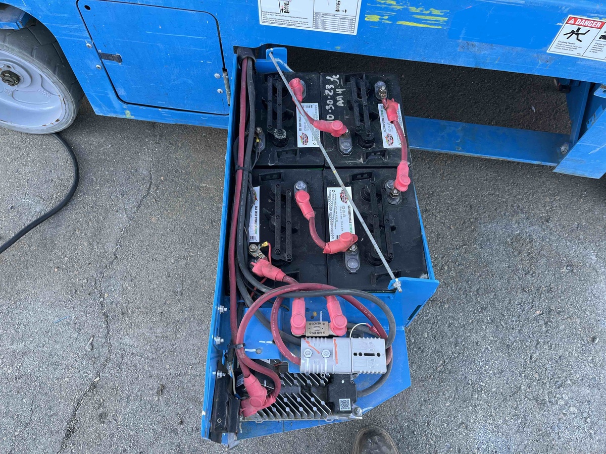 2017 Genie GS-3246-5