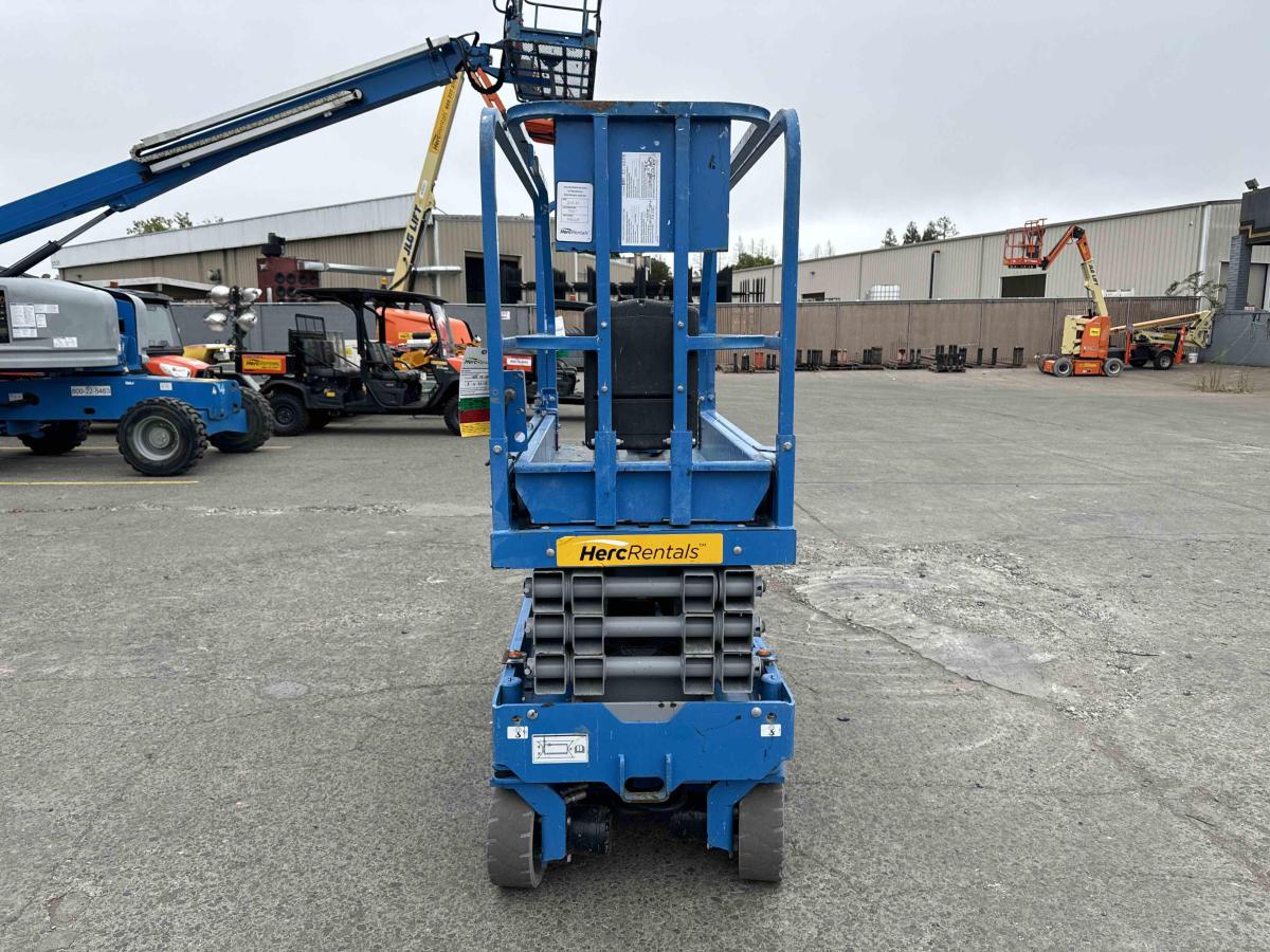 2018 Genie GS-1930