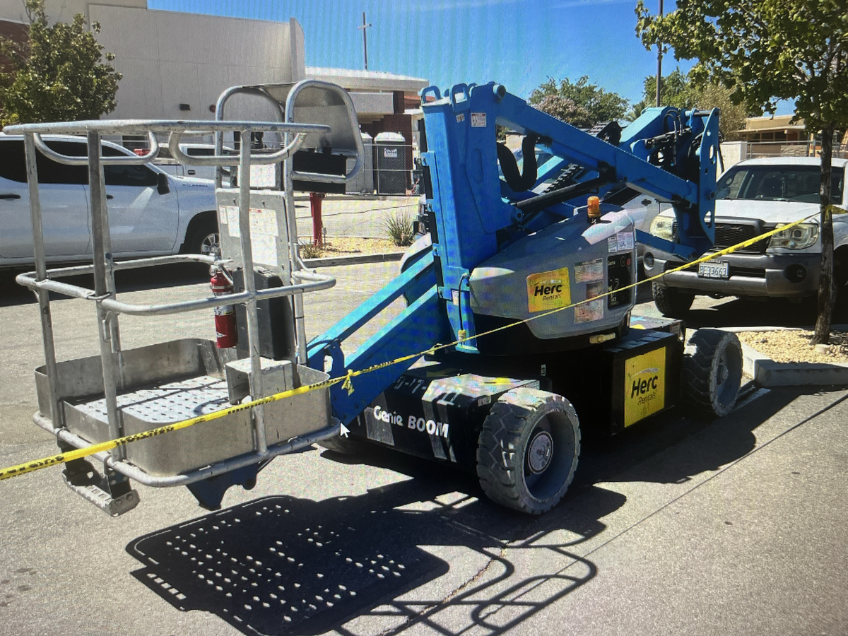 2017 Genie Z-33/18