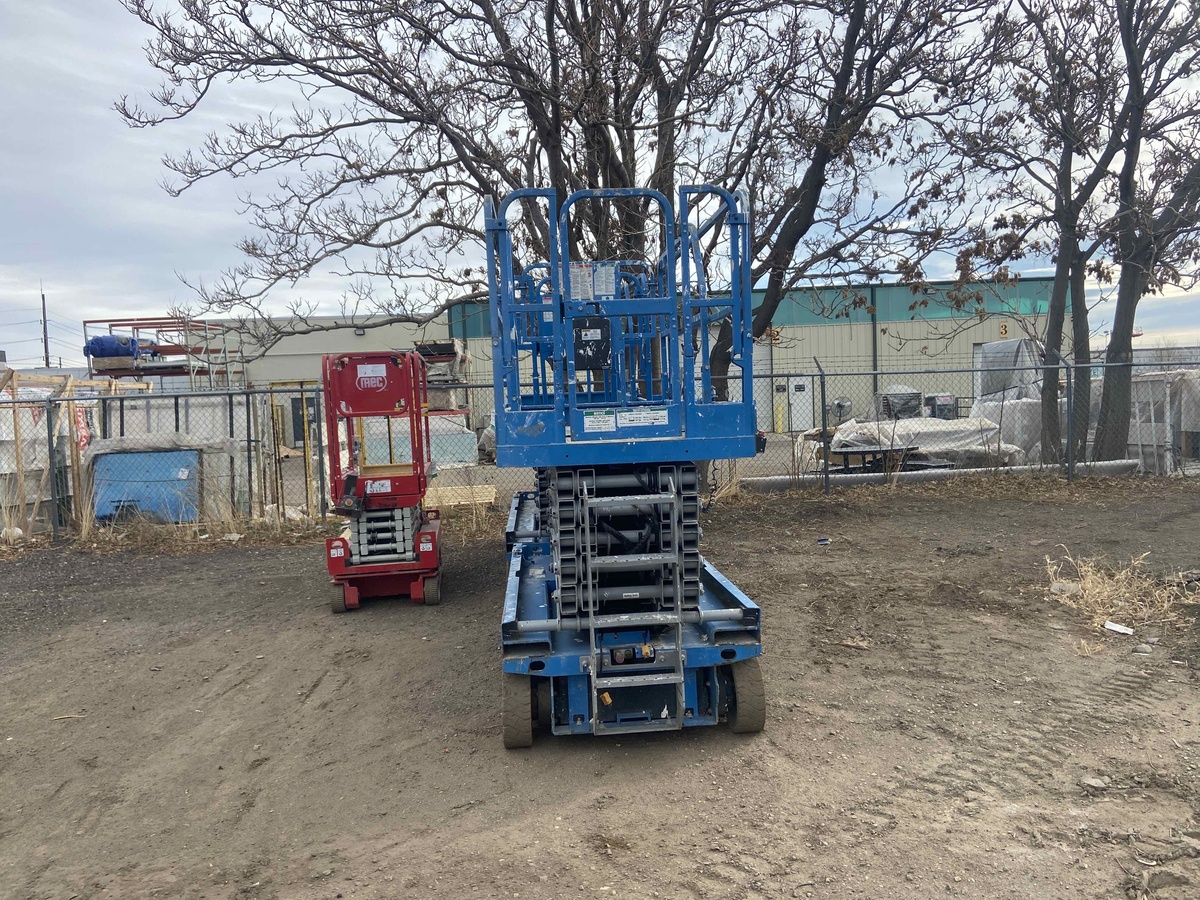 2017 Genie GS-4047-2
