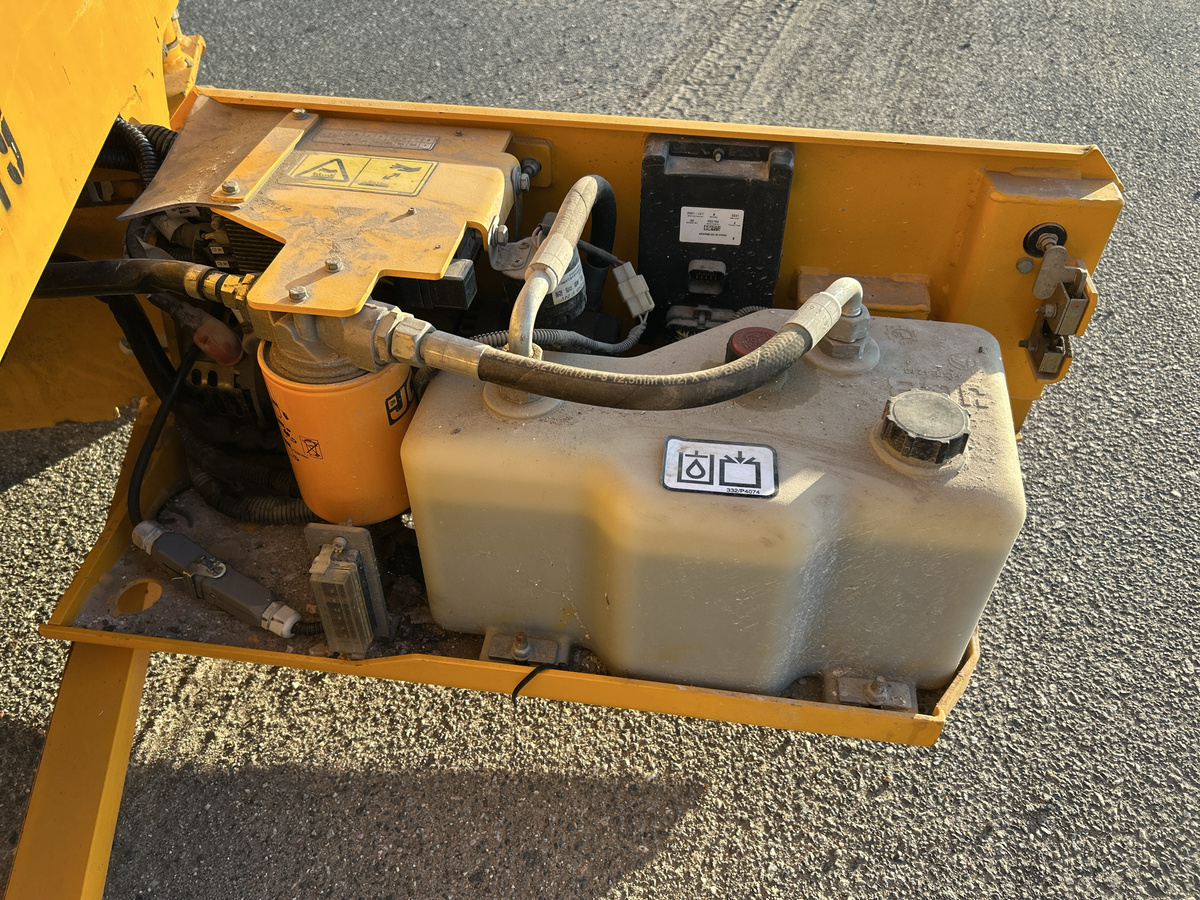 2022 JCB S1930E-8