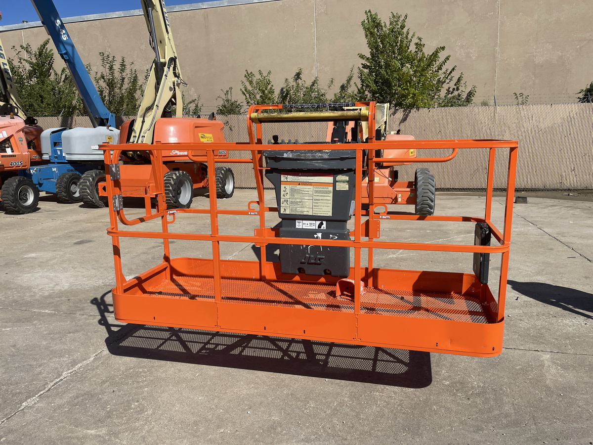 2018 JLG M600JP-4