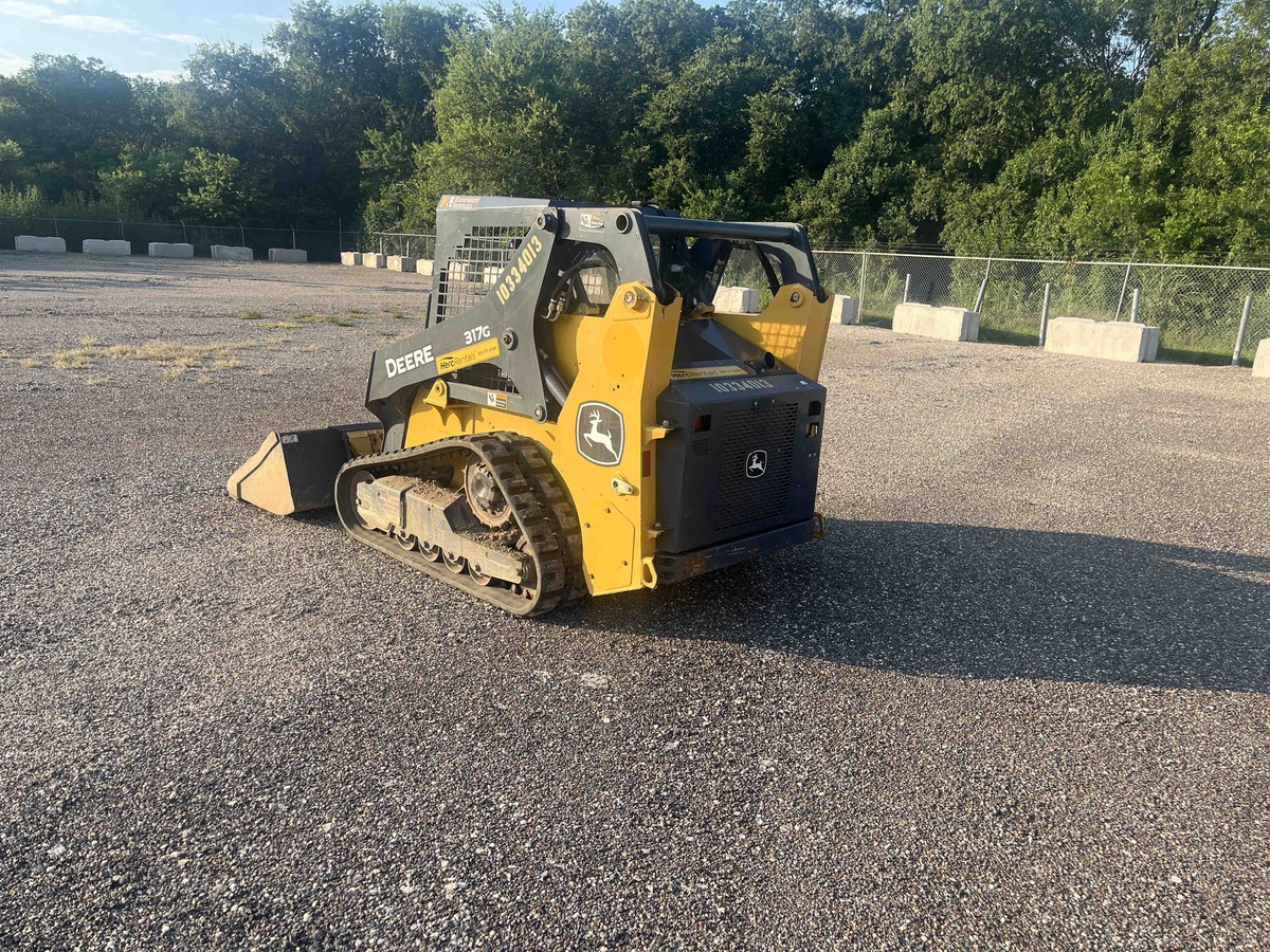 2021 John Deere 317G-5