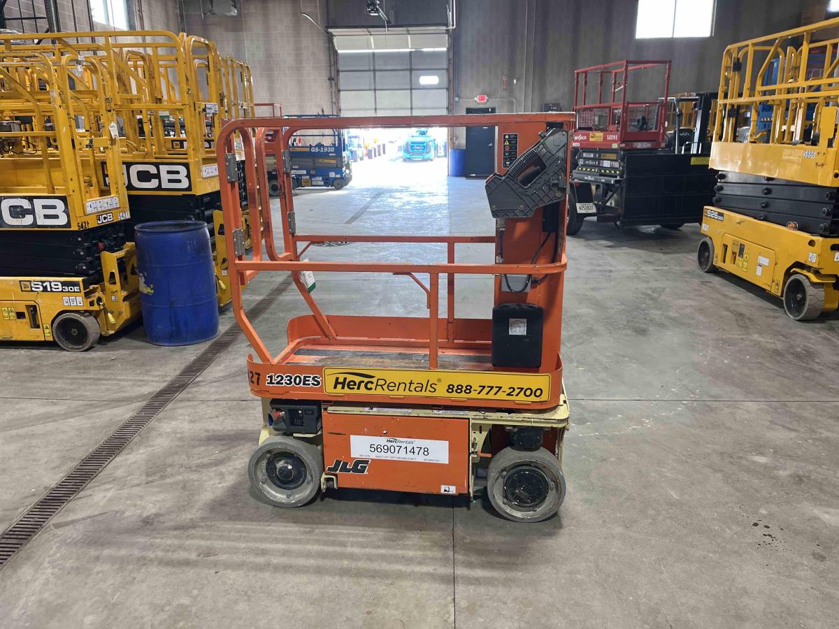 2019 JLG 1230ES