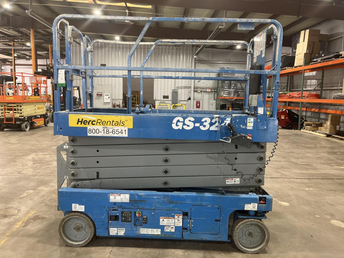 2017 Genie GS-3246-1