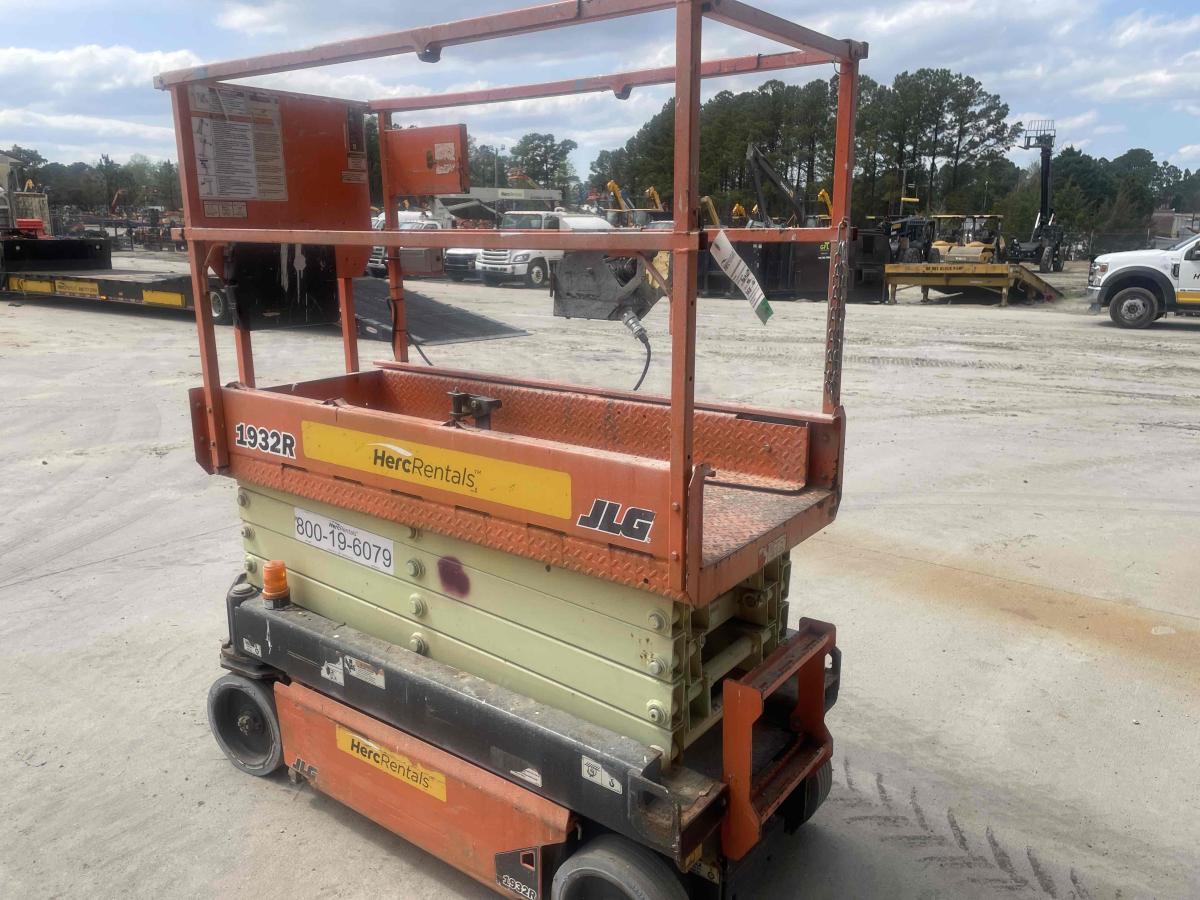 2018 JLG 1932R