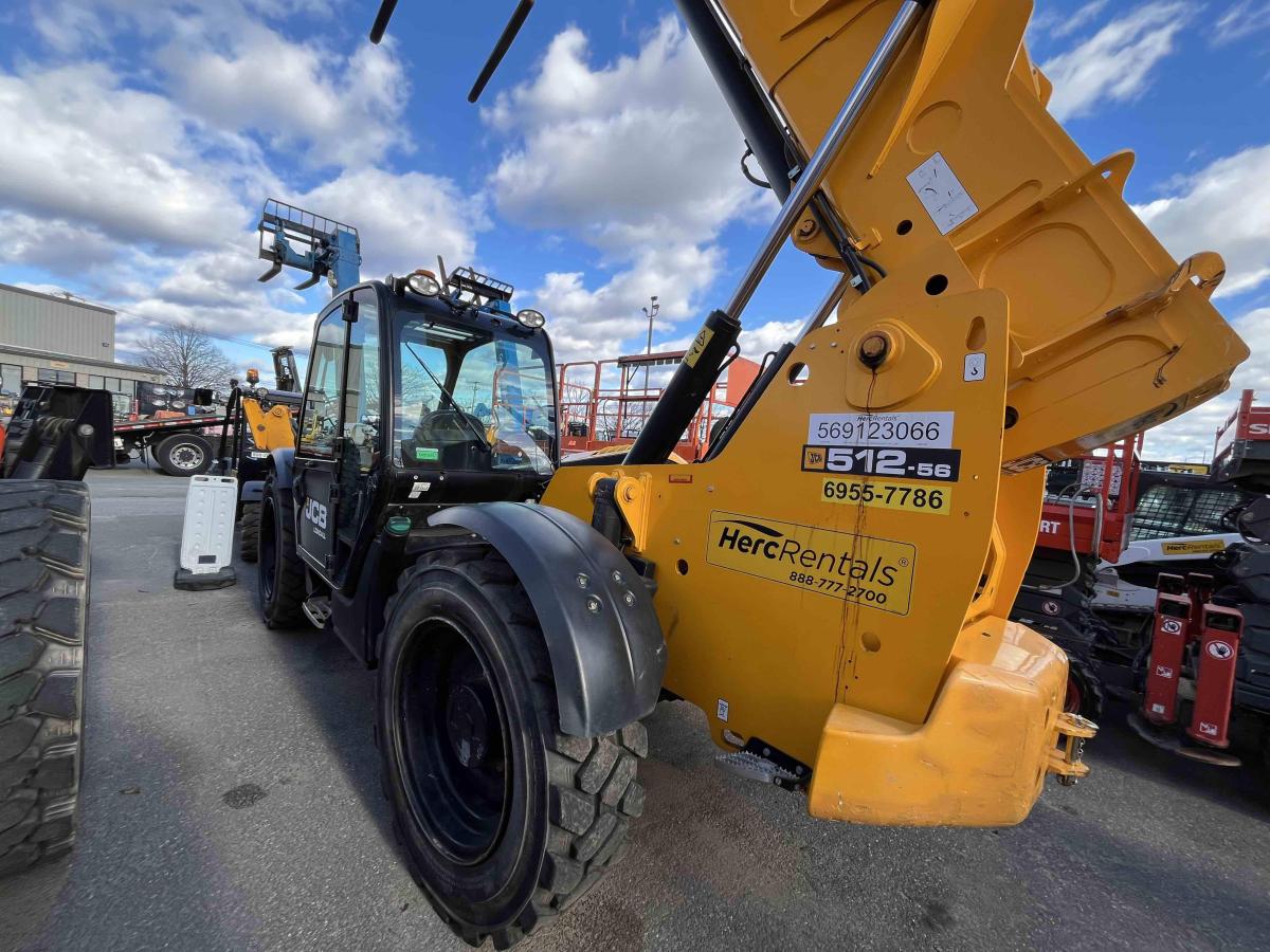 2021 JCB 512-56
