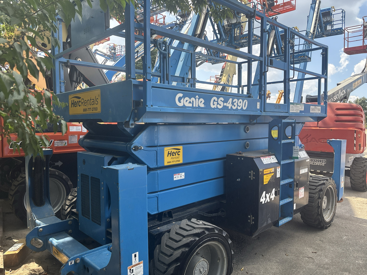 2019 Genie GS-4390 RT-2