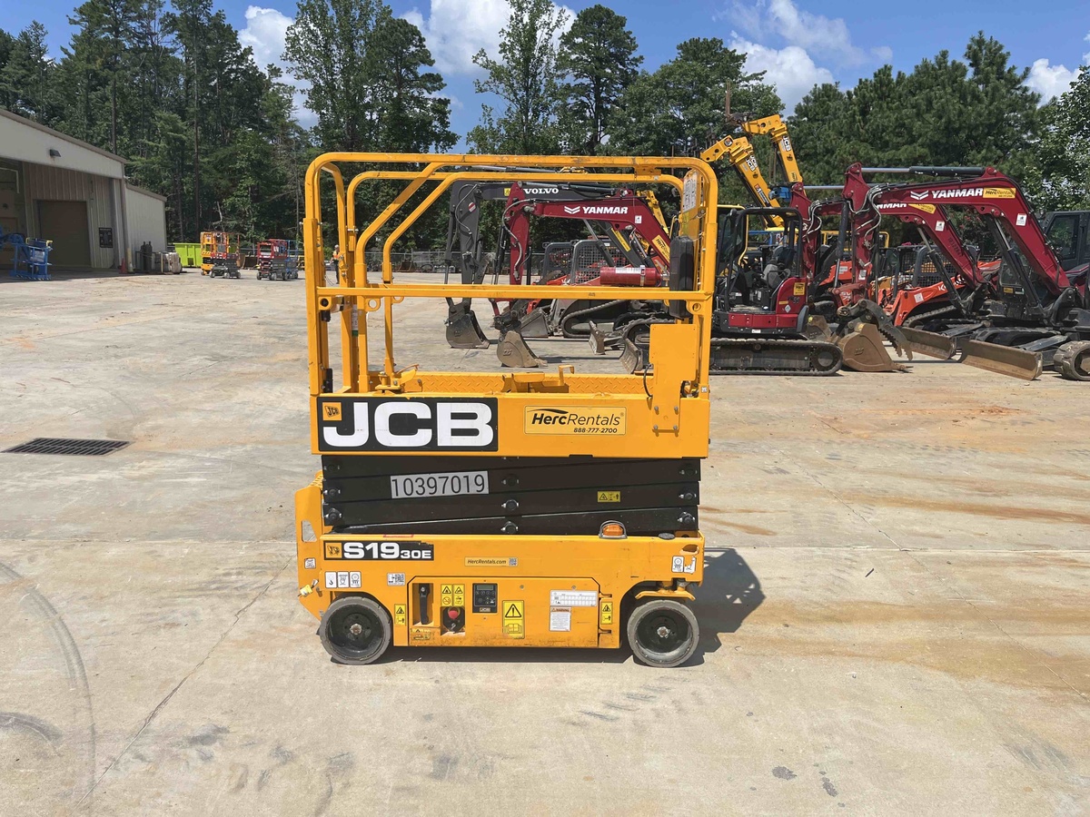 2022 JCB S1930E-4