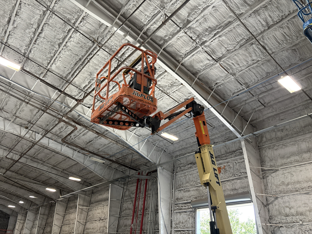 2017 JLG E300AJP-6