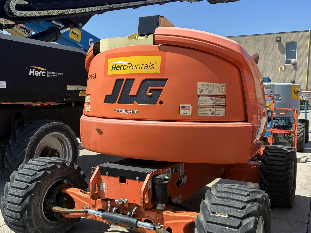 2017 JLG 450AJ-3
