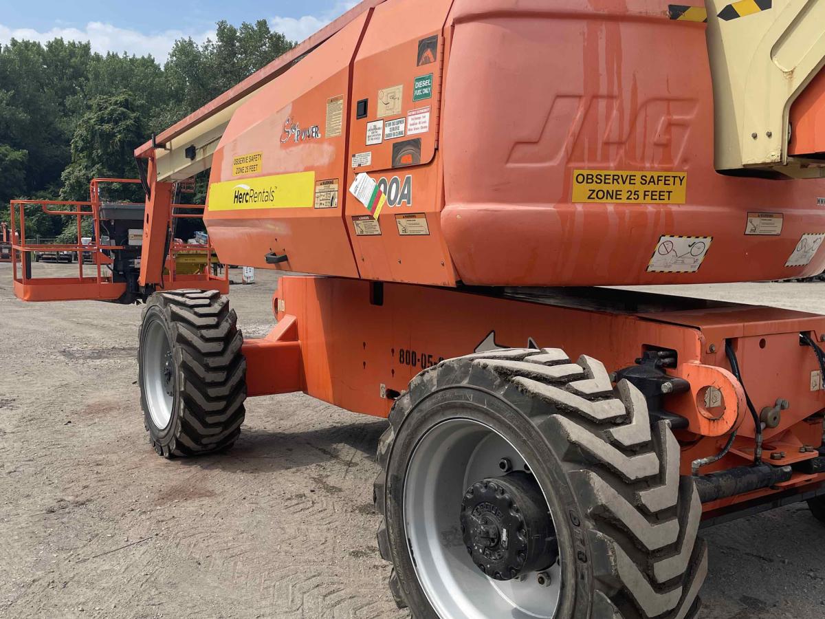 2015 JLG 800A