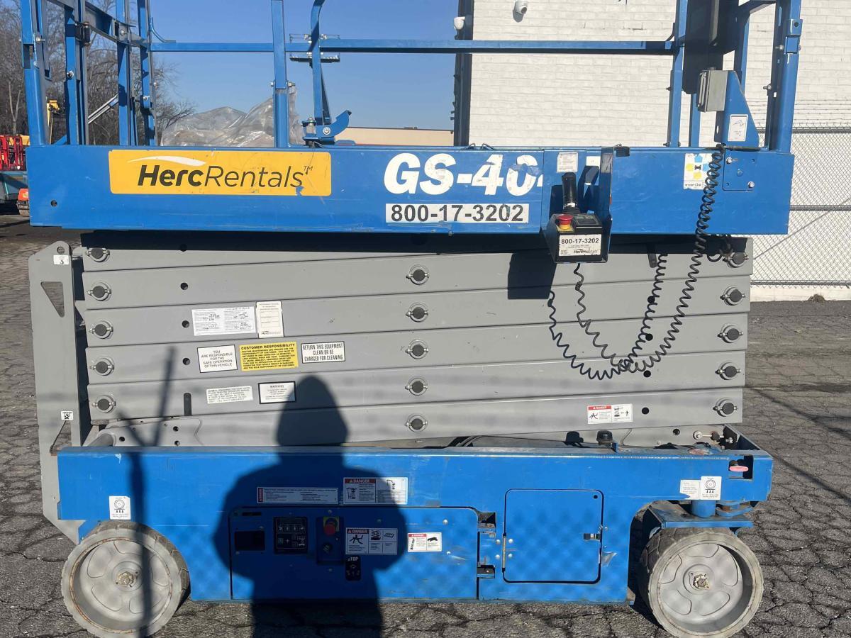 2017 Genie GS-4047
