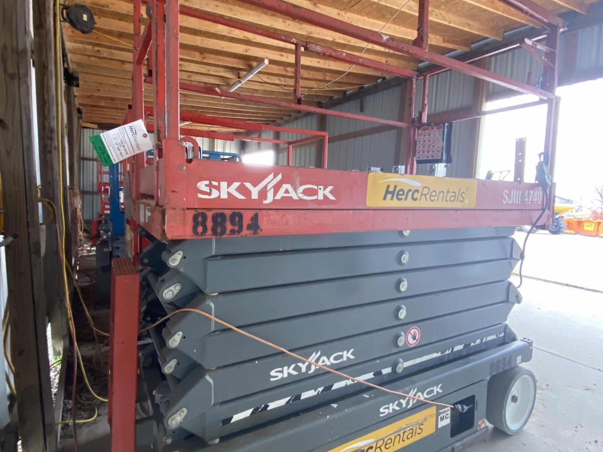 2017 Skyjack SJ4740