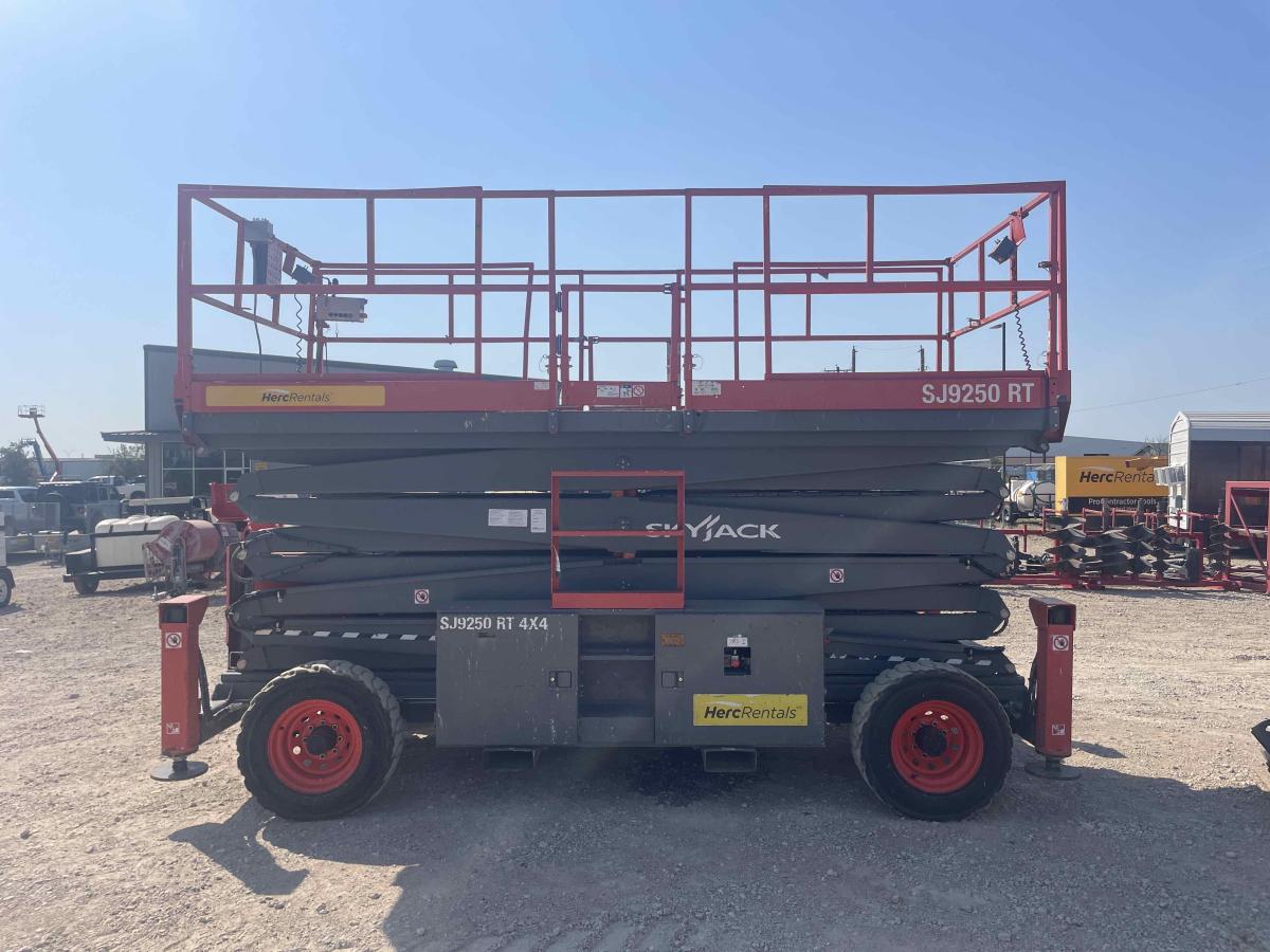 2017 Skyjack SJ9250 RT