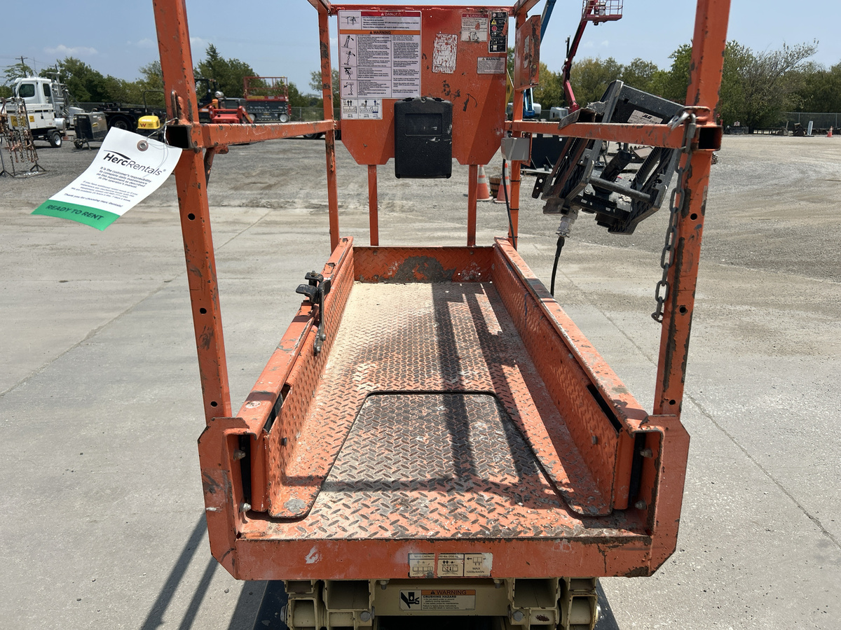 2018 JLG 1932R-5
